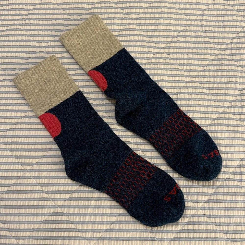 EUC Bombas Women’s Sesame Street / Grover Socks